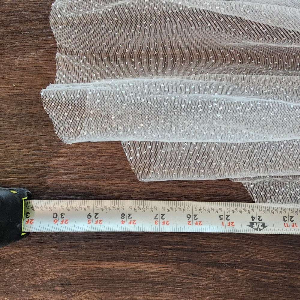 Elegant White Tulle Veil Davids Bridal - Picture 4 of 5